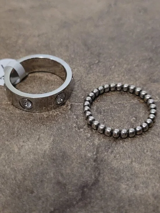 2 Silver Size 7 Rings - Picture 3 of 3